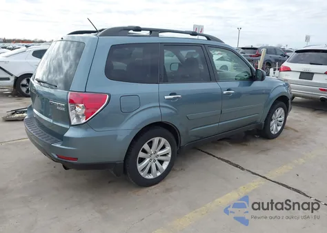 2013 Subaru Forester 2.5X Limited from USA, damaged, VIN JF2SHAFC8DH418971